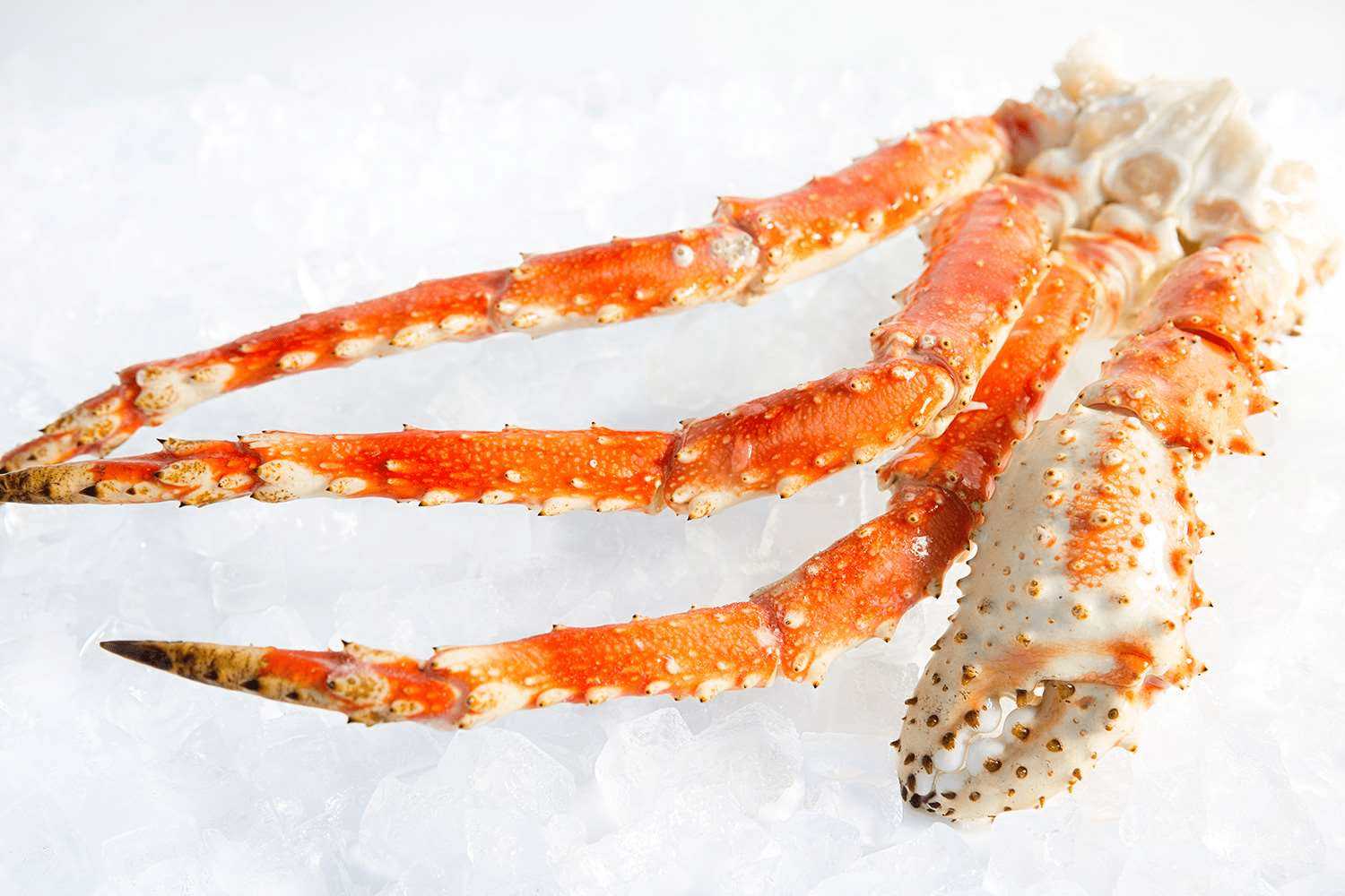  Some people love to add crab legs like it’s completely non-negotiable. Well, you can’t go wrong with these Alaskan king crab legs.