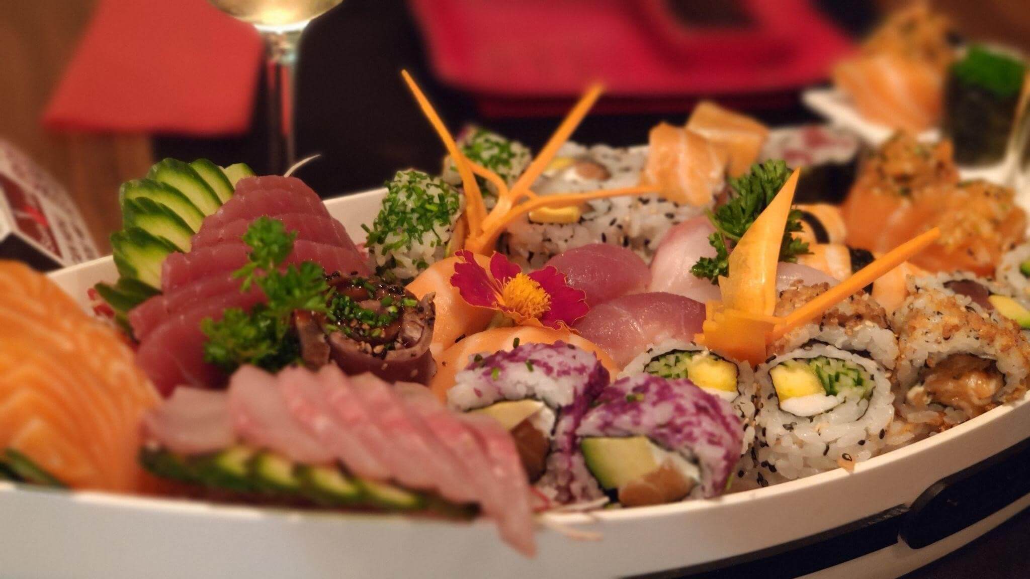 Japanese cuisine in a plate: Sashimi Sushi